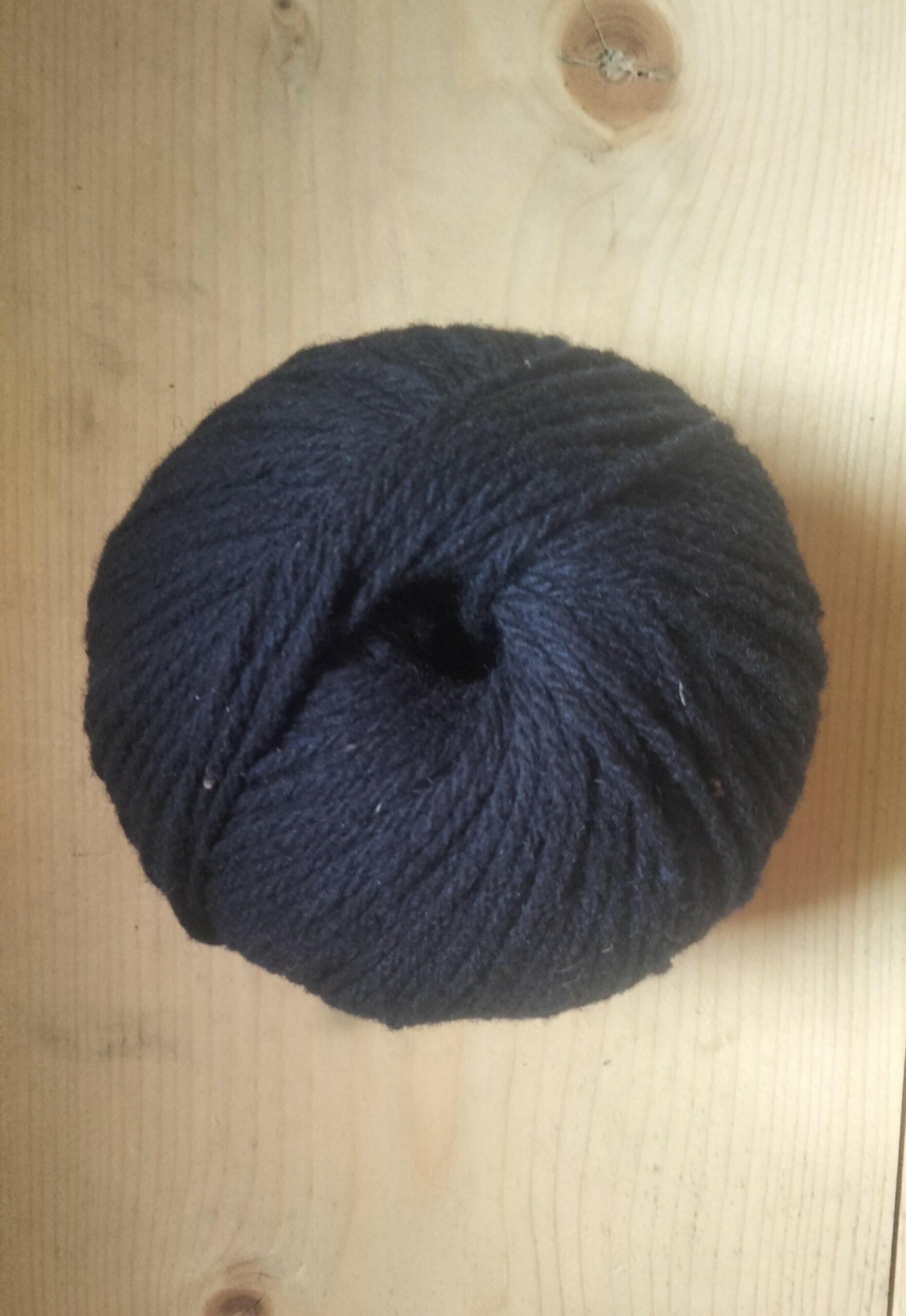 Pelote de laine Mérinos (50 g) – Coloris Bleu Marine